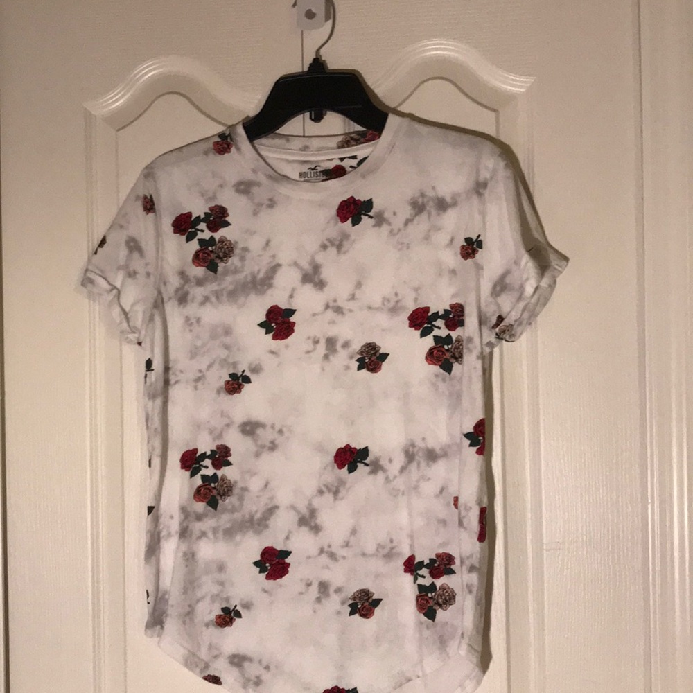 hollister rose tee